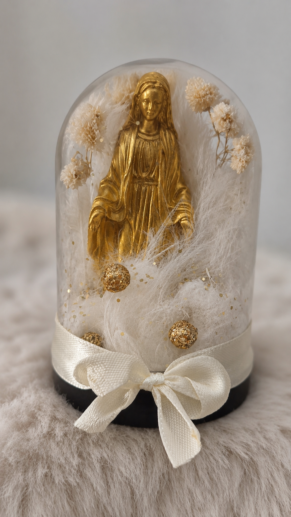 Vierge dorée sous cloche céleste -pièce Unique