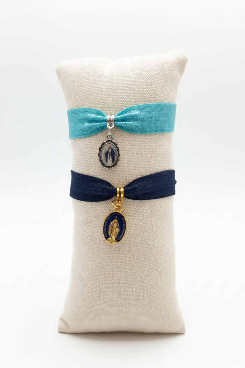 Bracelets Vierge Marie turquoise et marine — fond blanc